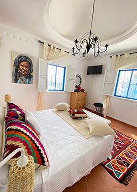 Chambre artisanale du loft Aicha