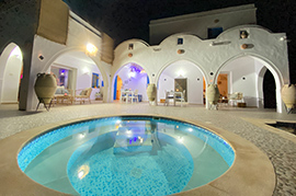 Un Jacuzzi est fourni pour votre comfort et plaisir