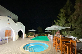 Villa Calma Vue Combo Jacuzzi, piscine et patio