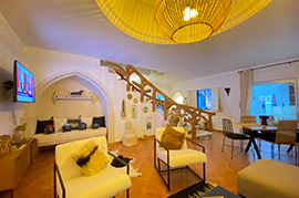 Espace intérieur extravagent et familial