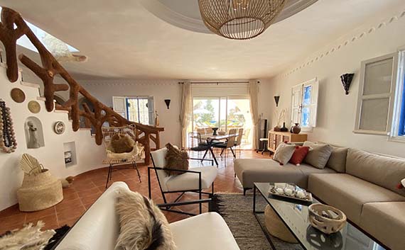 Espace Interieur Luxueux de Villa Calma