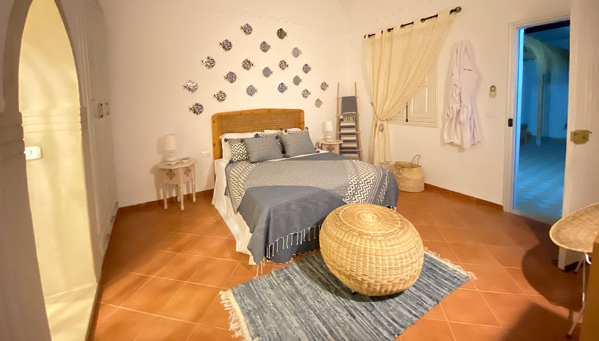 Découvrez notre chambre luxueuse Yasmin, La Suite Bleue